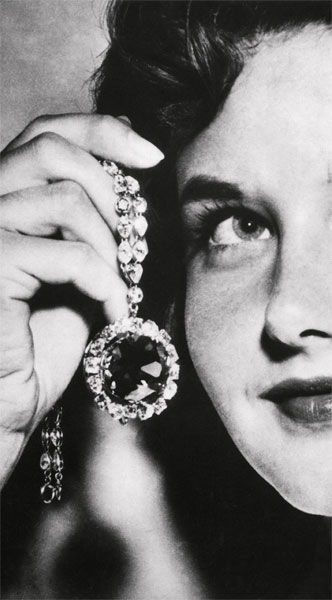 Collier-Hope-Cartier-The-Impossible-Collection-Ed-Assouline-©-Ullstein-Bild-Getty-Images.