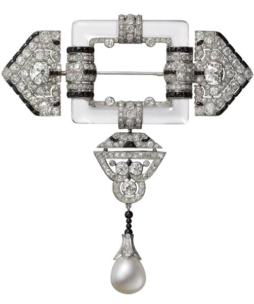 Cartier. Broche Paris commande de 1924 Platine, diamants, perle goutte de culture, cristal de roche, onyx © Collection Cartier / Vincent Wulveryck.