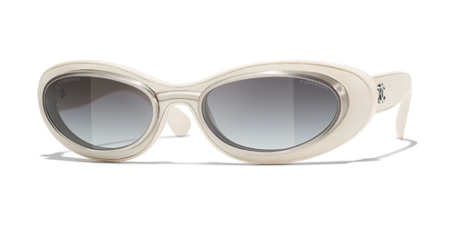 Lunettes Chanel by EssilorLuxottica.