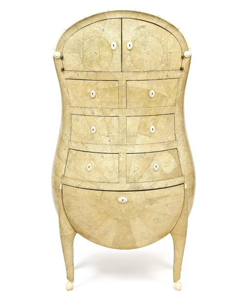 André Groult (1884-1966), décorateur — Chiffonnier Paris, 1925 Galuchat, hêtre, acajou, ivoire. © Les Arts Décoratifs / Christophe Dellière