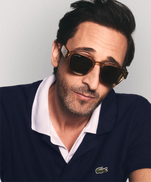 Le célèbre acteur Adrien Brody porte les luettes Lacoste by Marchon.