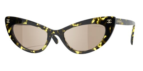 Lunettes Chanel by EssilorLuxottica.