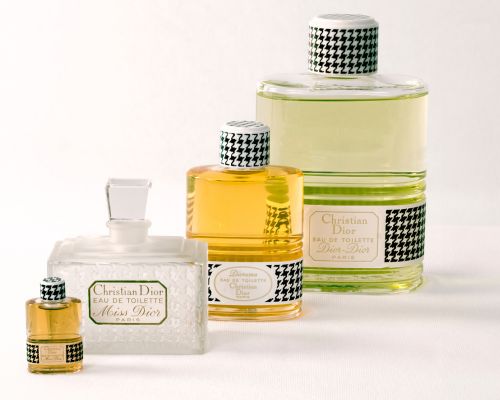 Ensemble de flacons des parfums Miss Dior